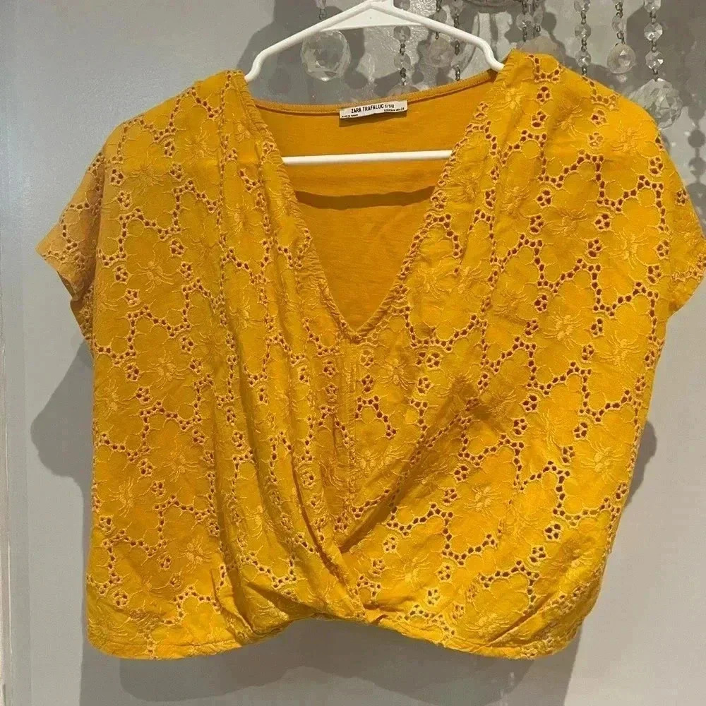 Zara Mustard yellow eyelet crop top size Medium